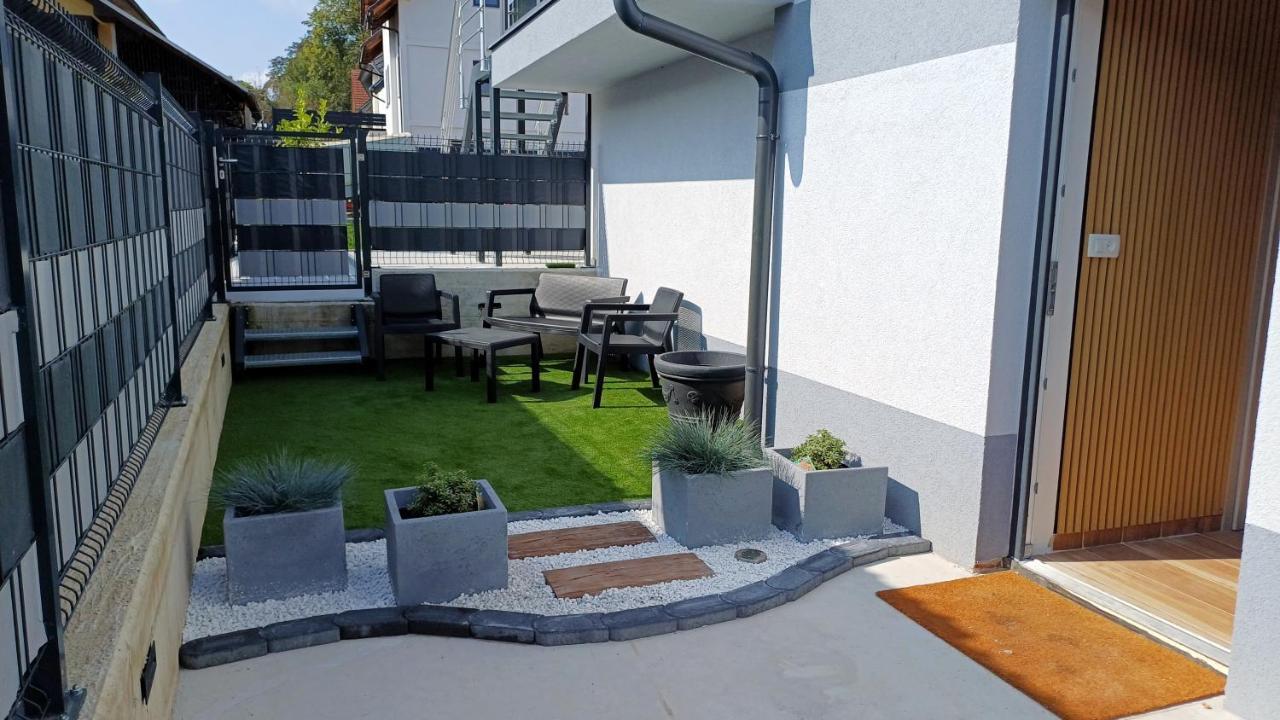 Apartmaji Stars Mavcice Esterno foto