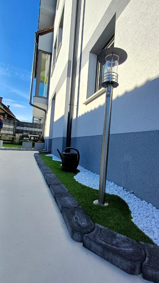 Apartmaji Stars Mavcice Esterno foto
