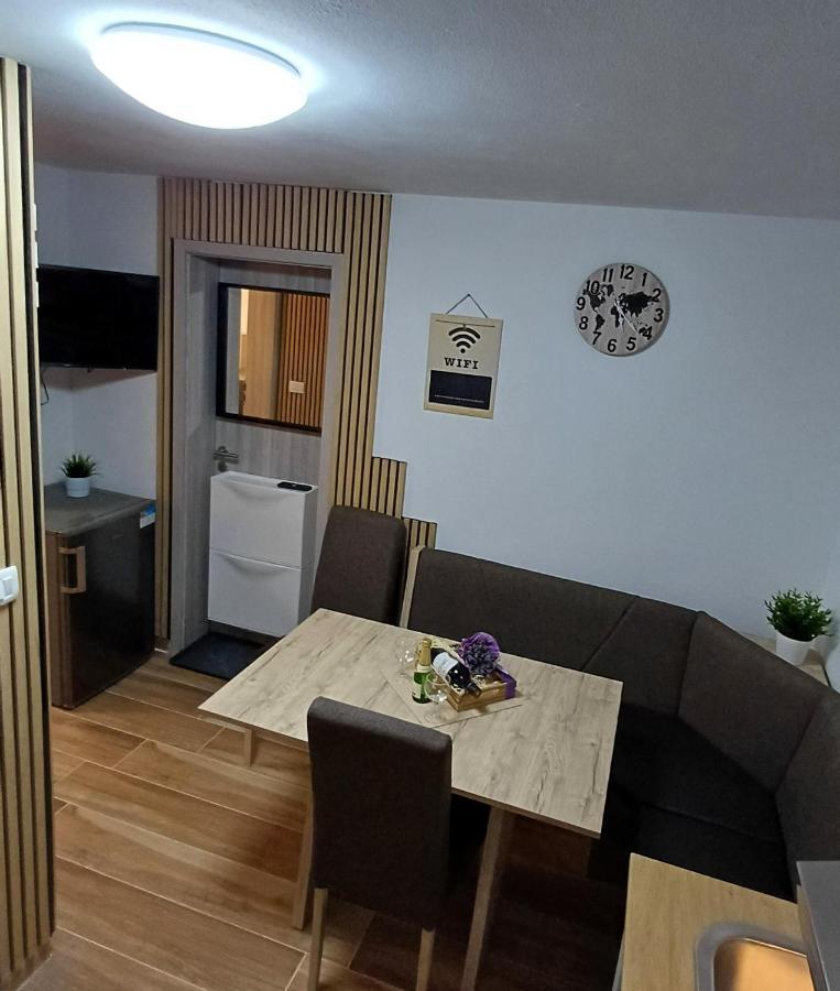 Apartmaji Stars Mavcice Esterno foto