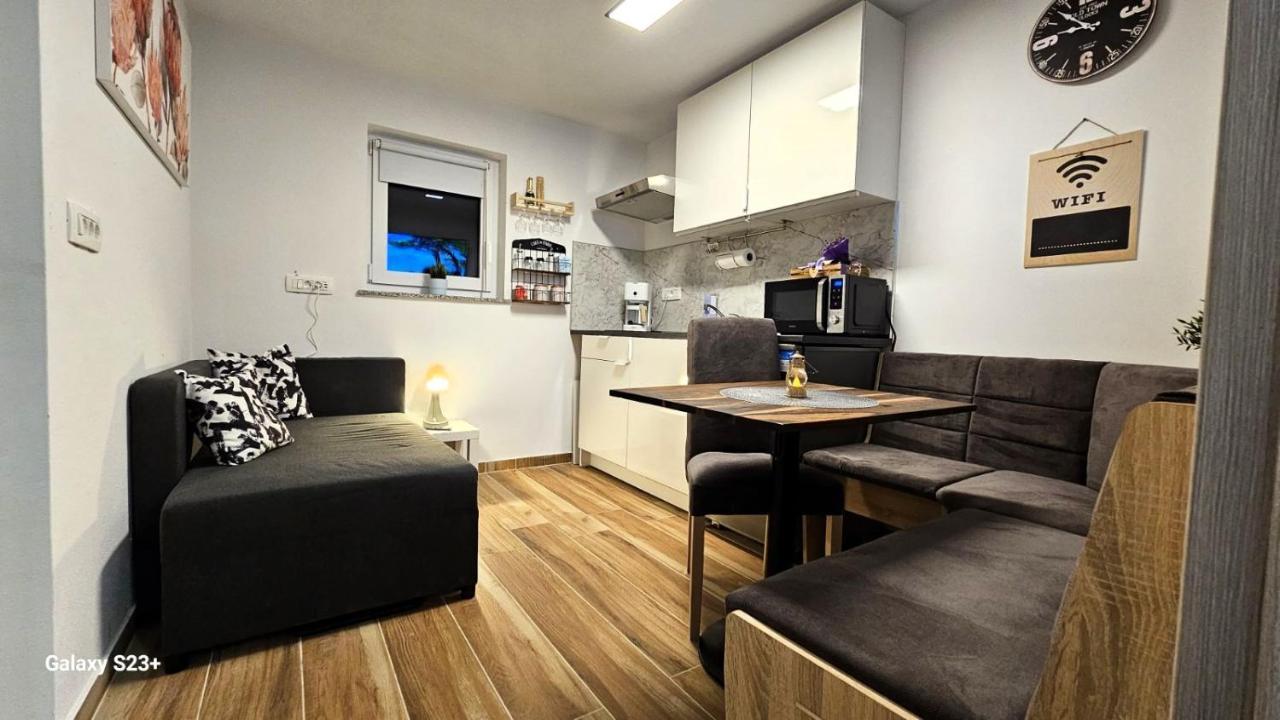 Apartmaji Stars Mavcice Esterno foto